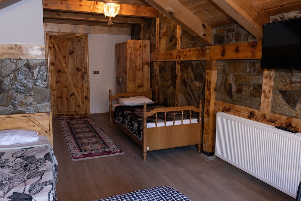 Hamsikoy Tas Otel 8/40