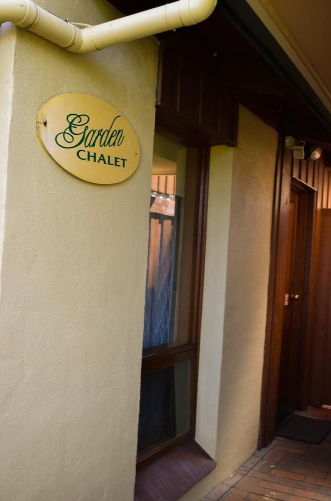 Clarendon Chalets 17/50