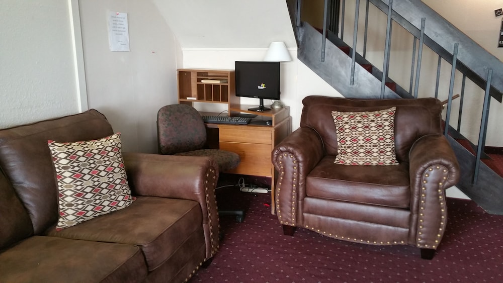 Rodeway Inn Mitchell 35/44