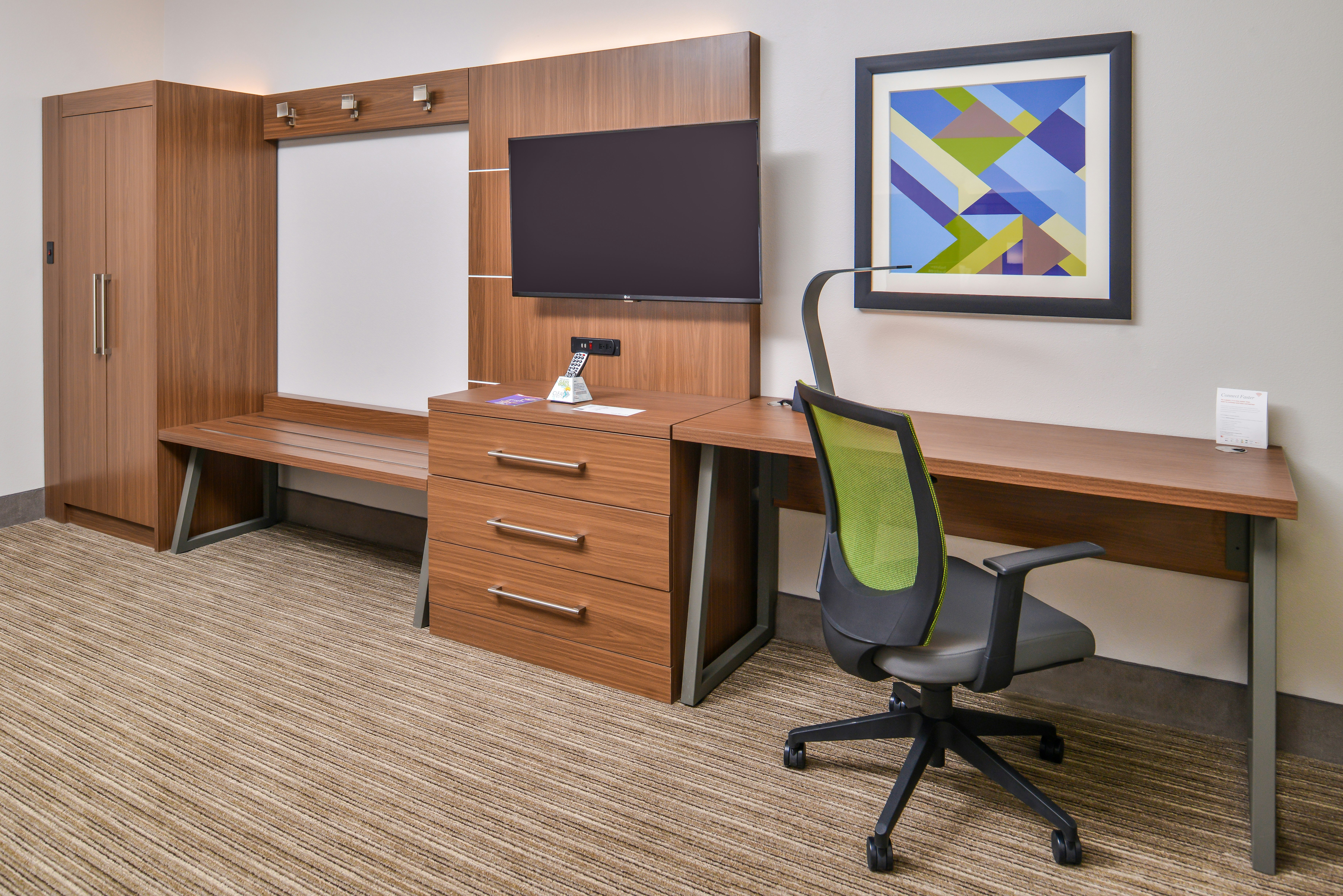 HOLIDAY INN EXPRESS & SUITES VAN HORN 51/65