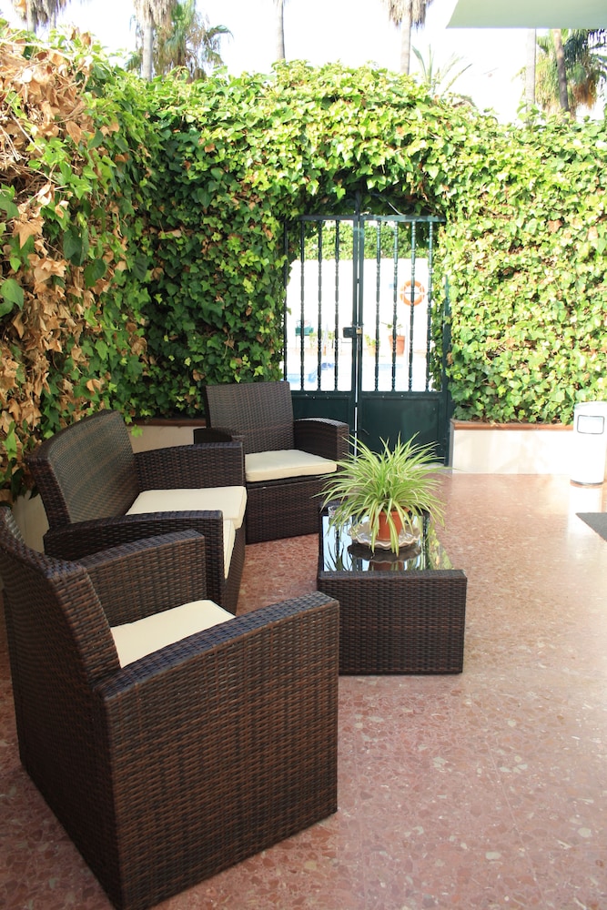 Hotel Arcos de Montemar 42/59