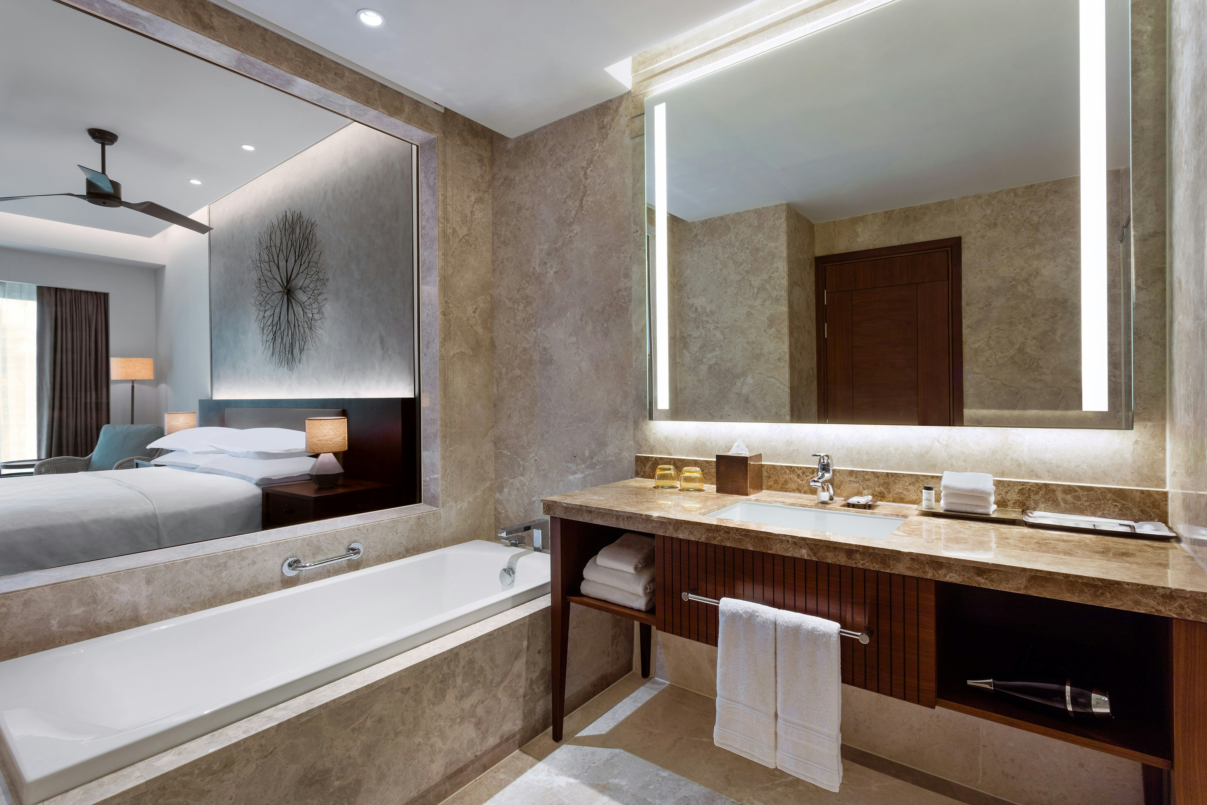 Room, King Bed