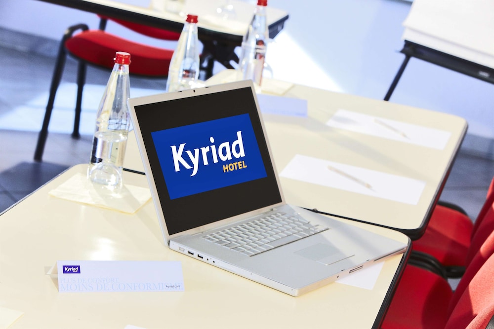 Kyriad Toulon Est La Garde 32/34