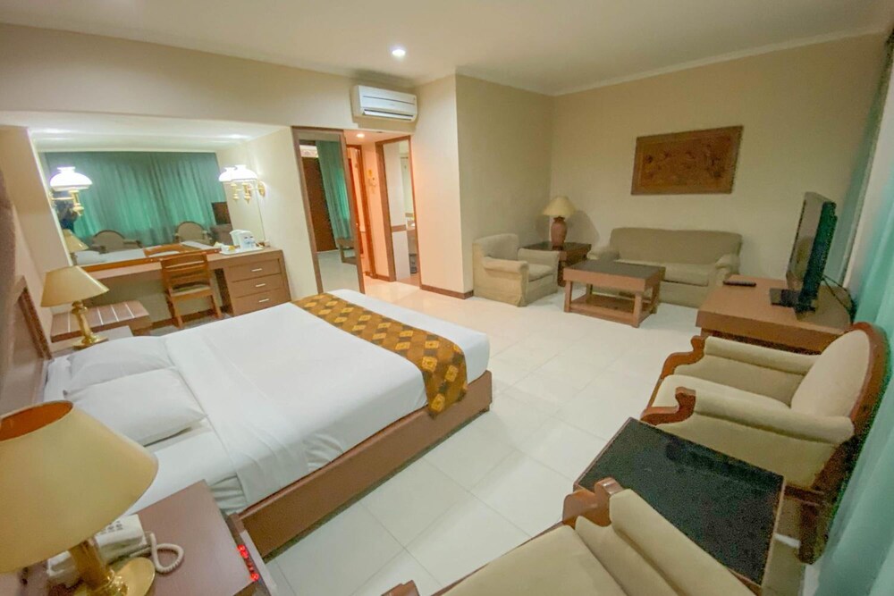 Riyadi Palace Hotel 23/61