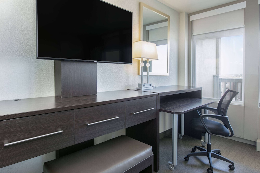 Wyndham Corpus Christi Resort North Padre Island 34/50