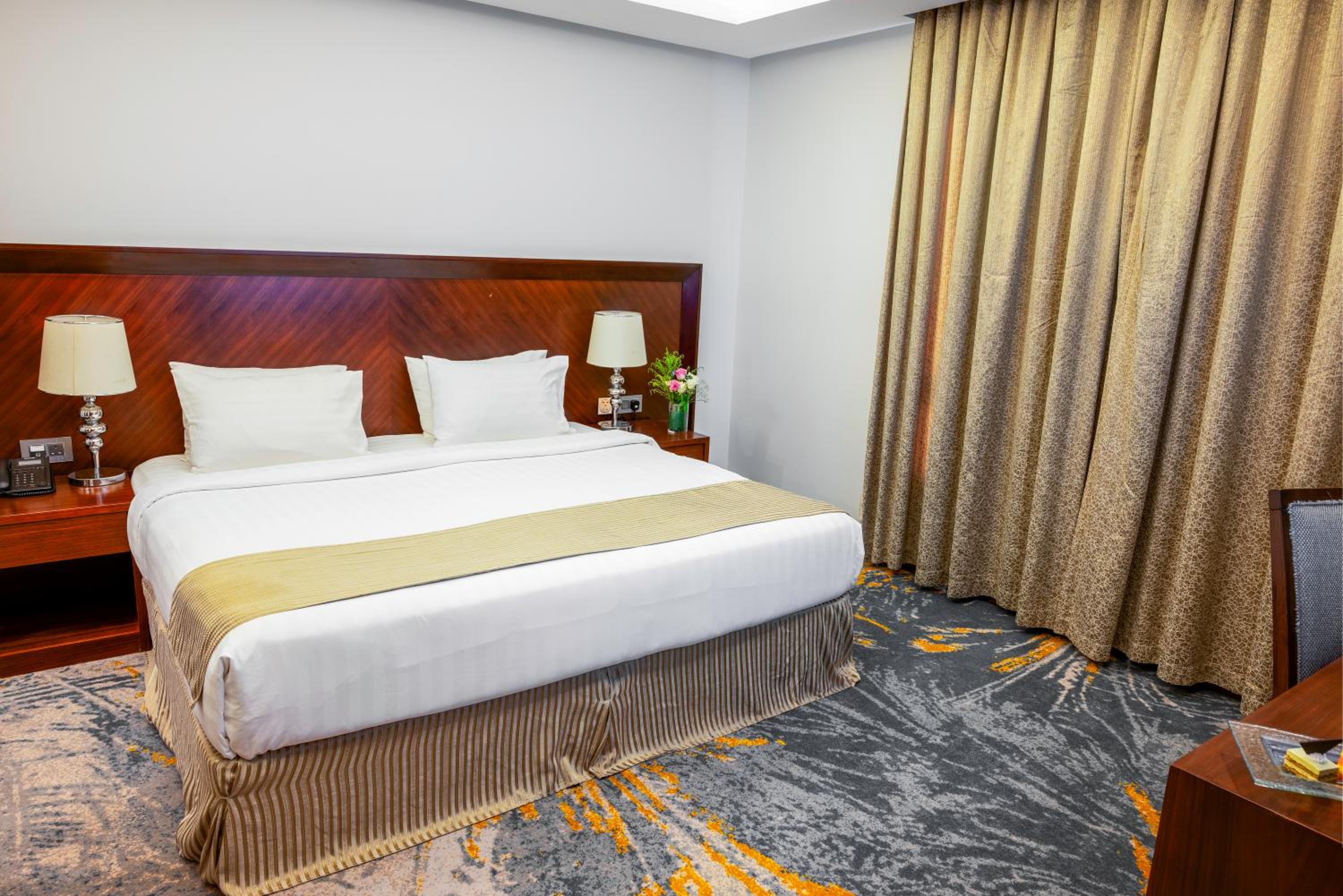 JUNIOR SUITE