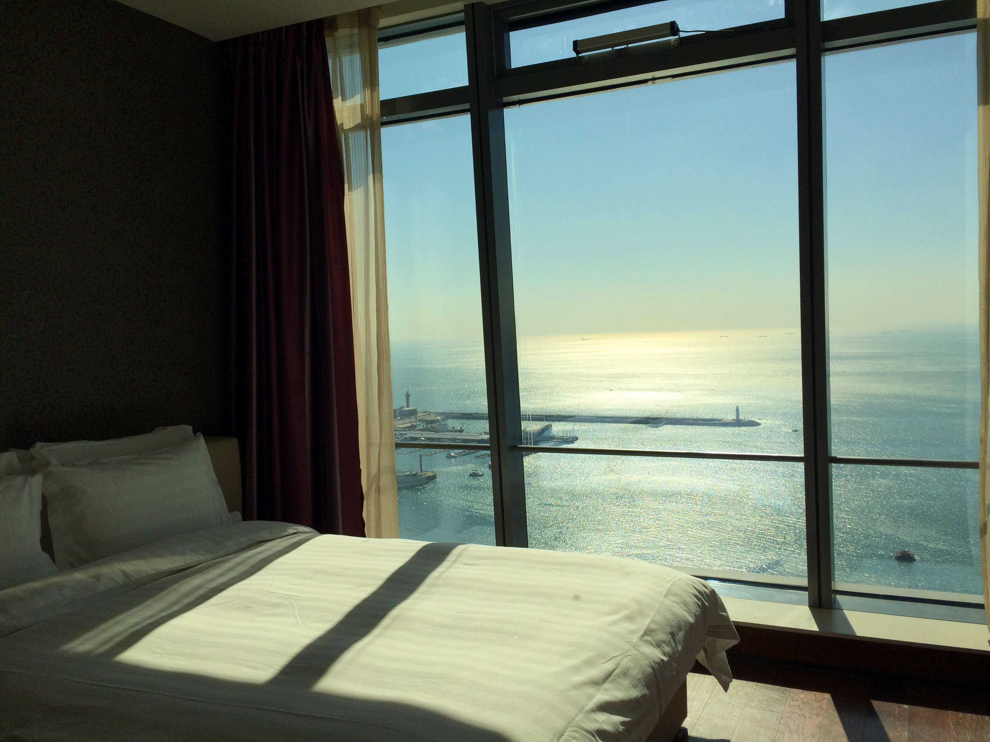 Grand Madison Qingdao Harbour view Central 32/50