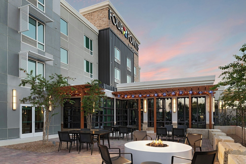 Four Points by Sheraton Austin Airport 7/38