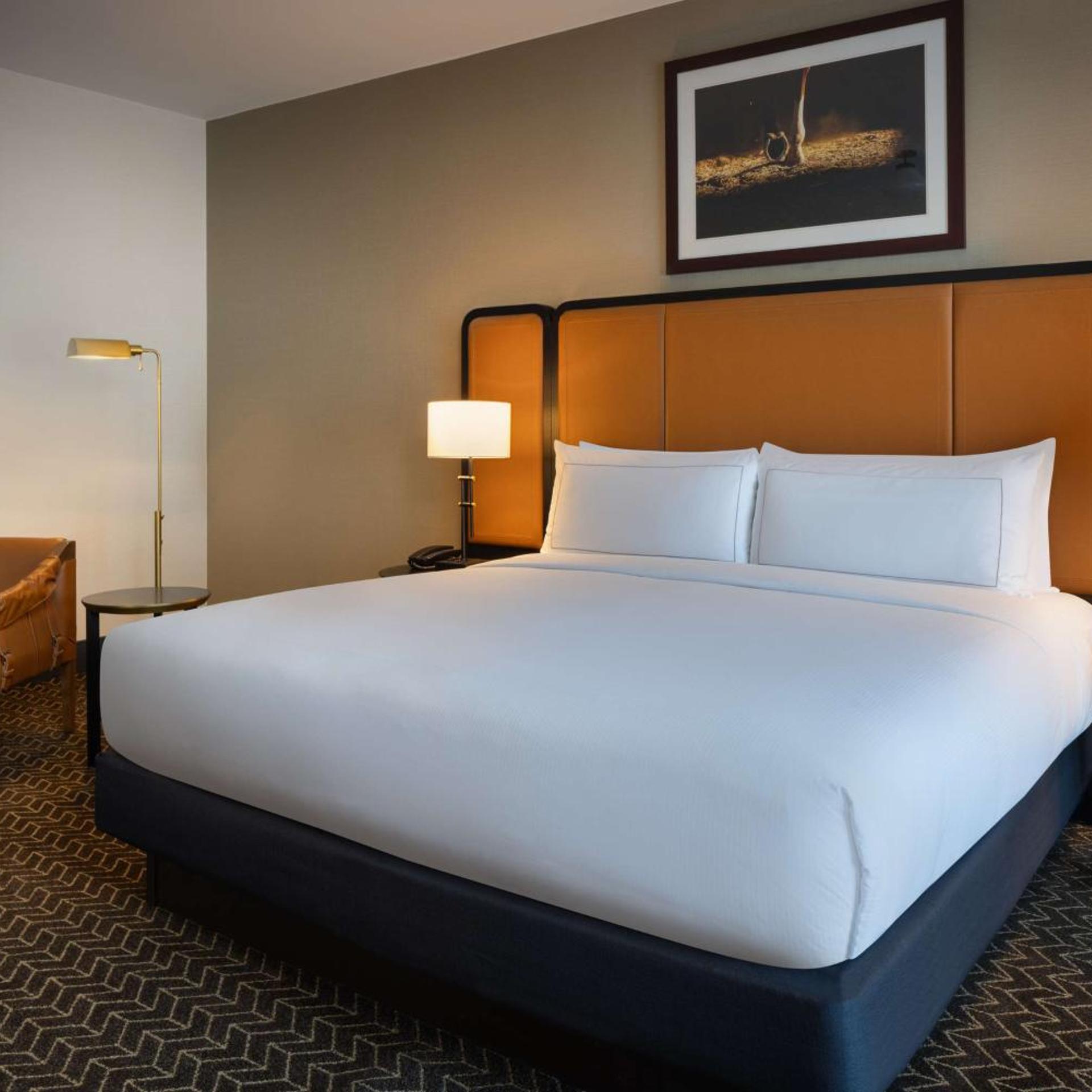 2 ROOMS, HOSPITALITY, SUITE, KING BED, EXTERIOR VIEW