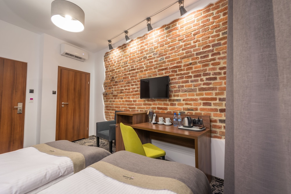 Hotel Lavender 26/67