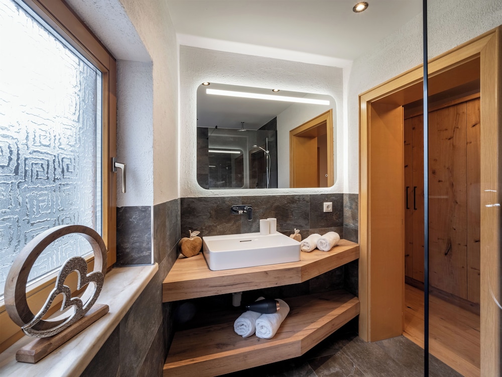 Sporthotel Tirolerhof 35/37