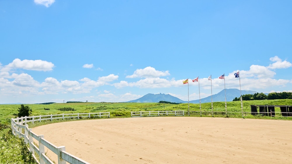 El Patio Ranch 56/60