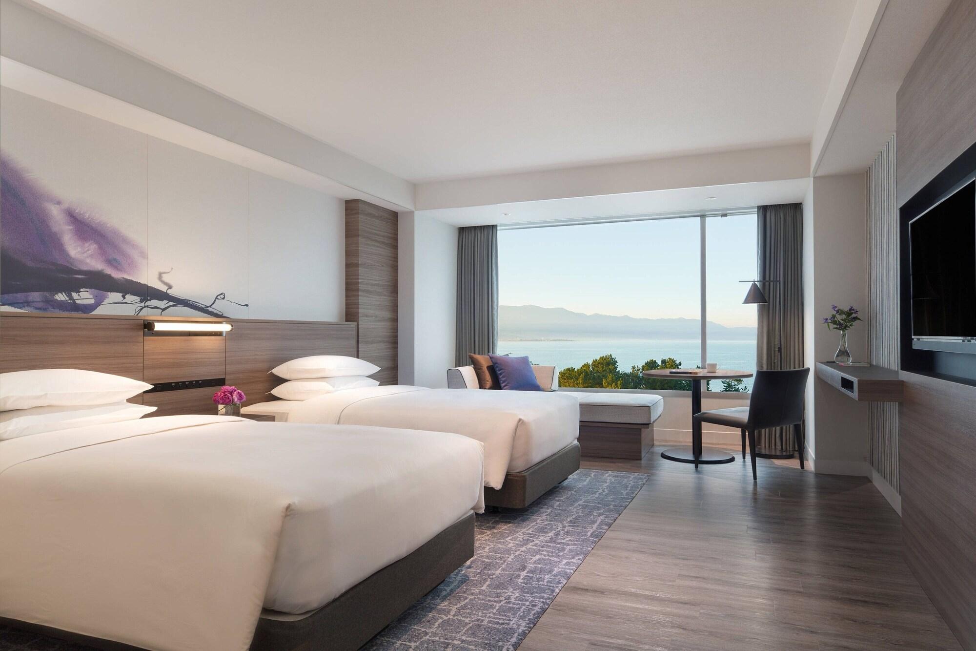 Premium, Twin Beds, Lake View, Hot Spring Bath