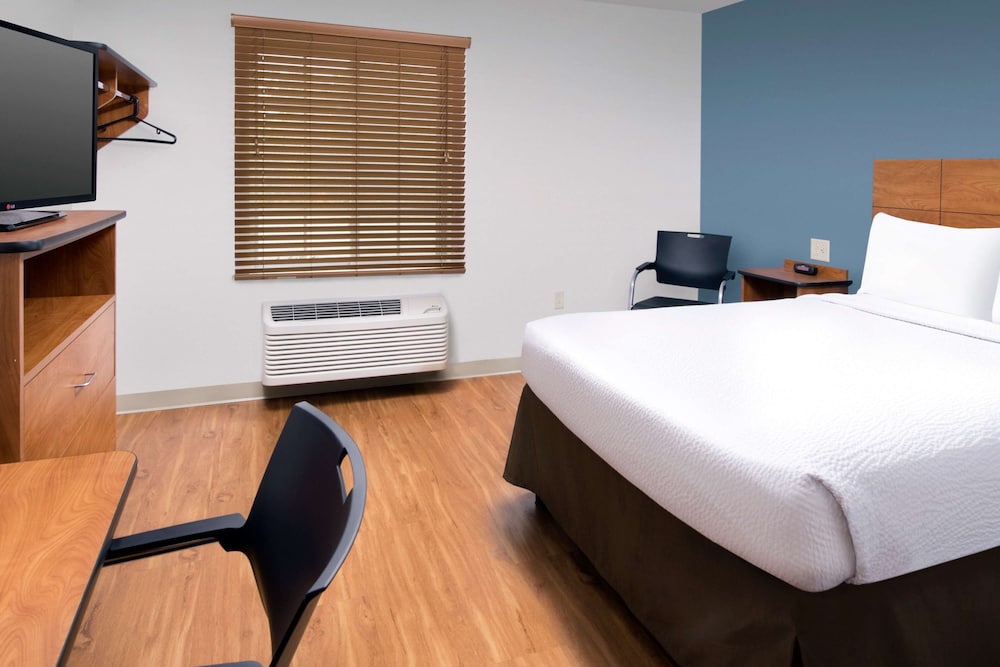 Extended Stay America Select Suites - Cleveland - Airport 14/33
