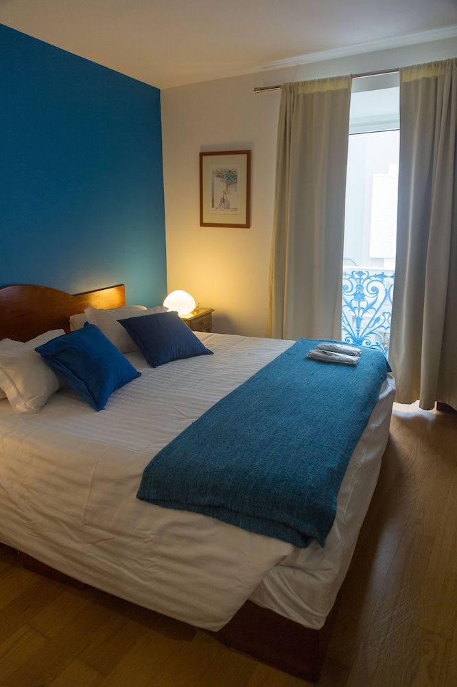Room, Double Bed