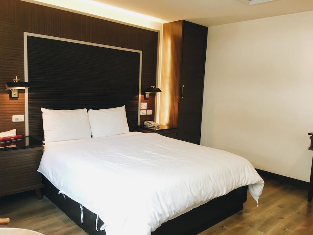 Hua Tai Hotel 13/37