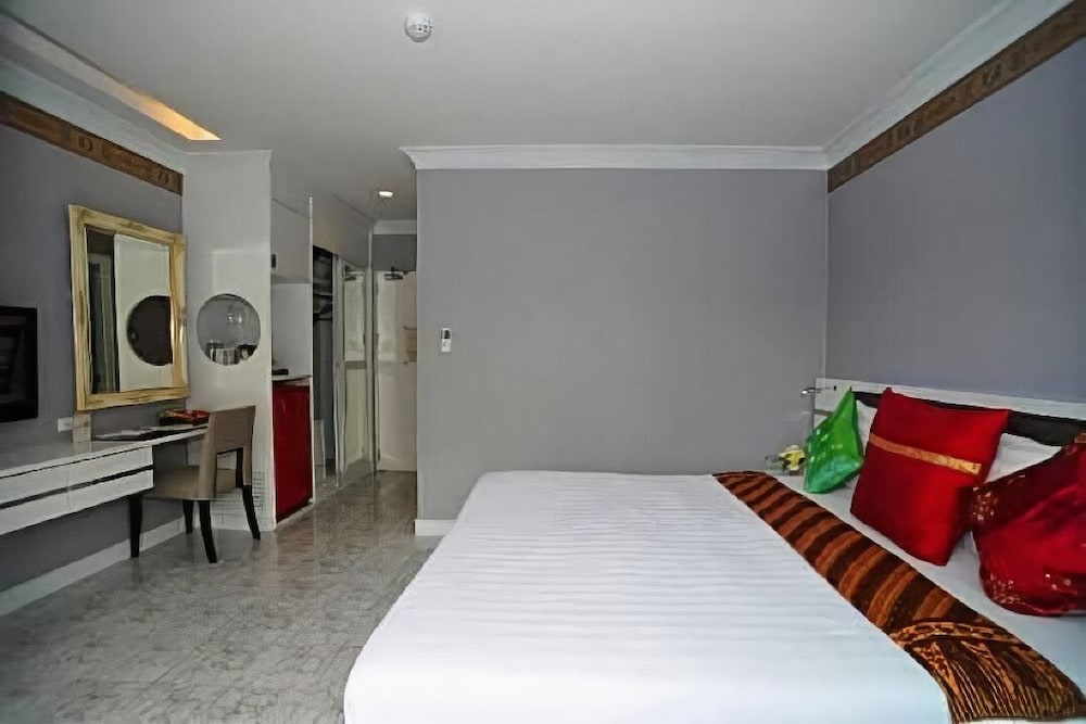 DELUXE, DOUBLE BED