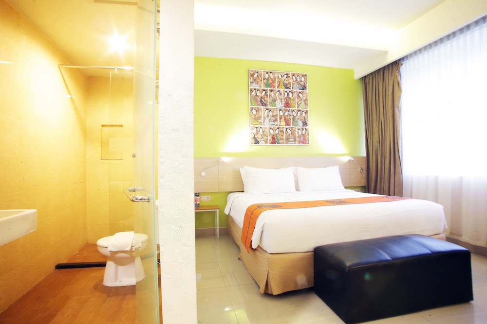 Avira Hotel 18/66
