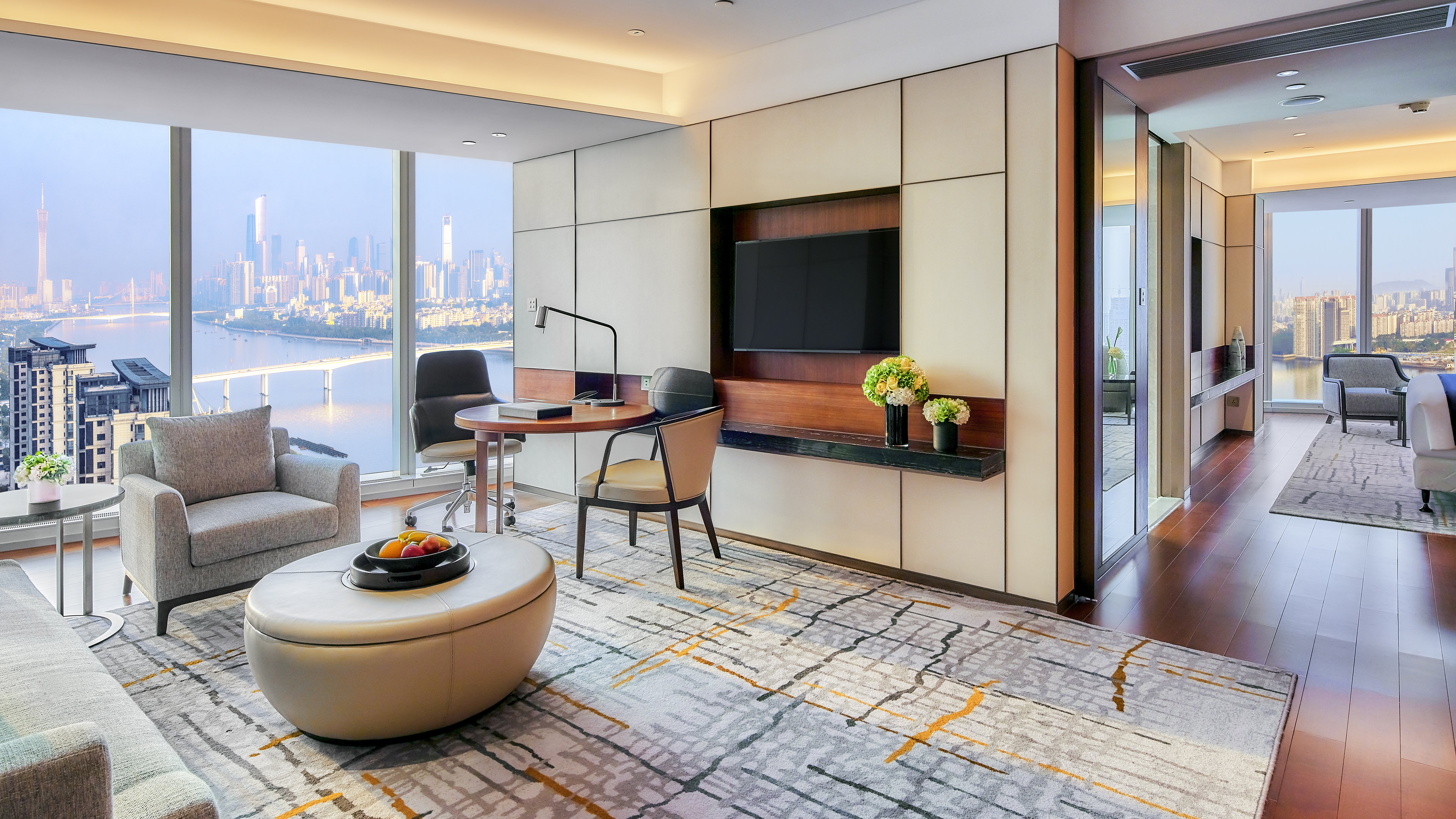 Intercontinental Guangzhou Exhibition Center 24/50