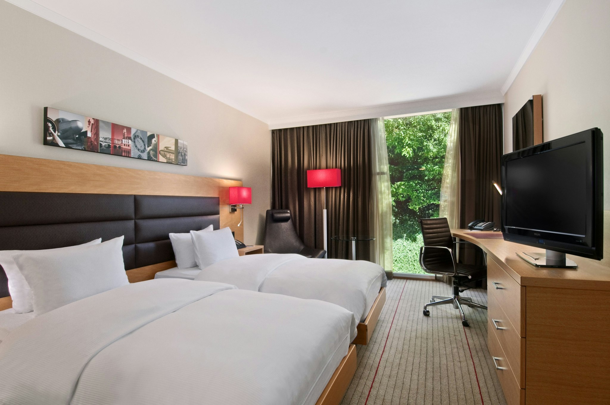 GUEST ROOM, TWIN BEDS