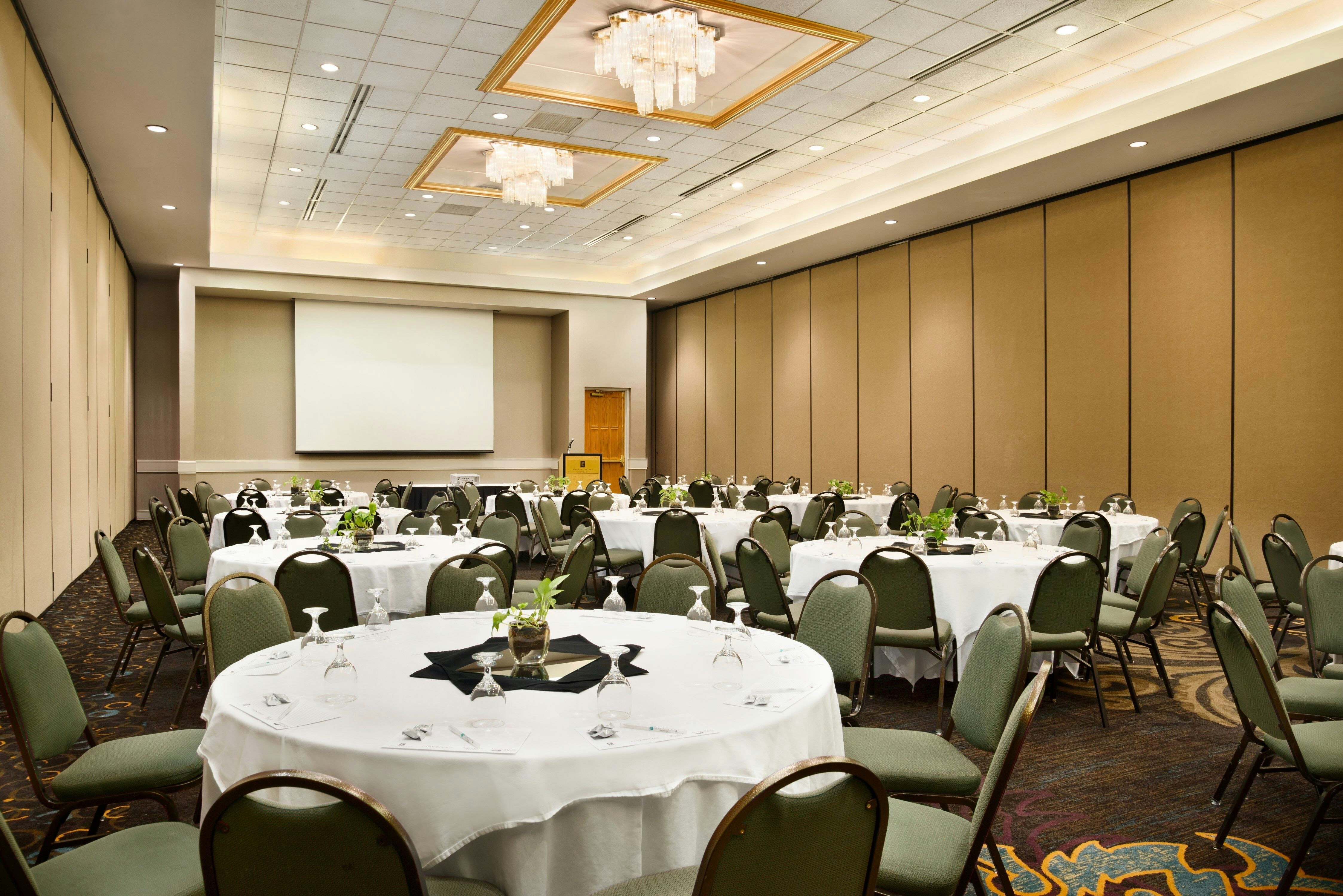 Embassy Suites by Hilton Greensboro Airport 38/52
