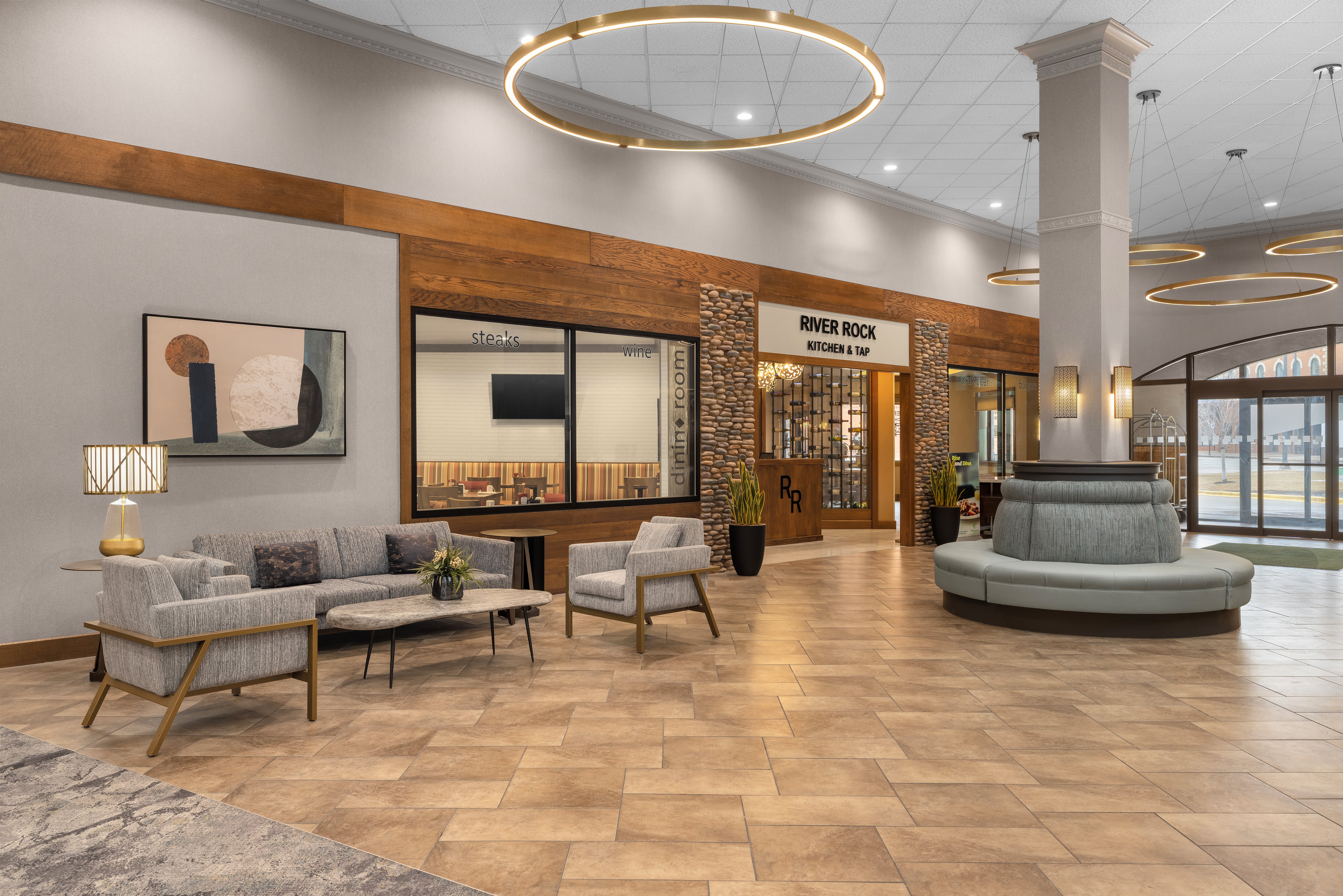 Holiday Inn Dubuque/Galena 43/78