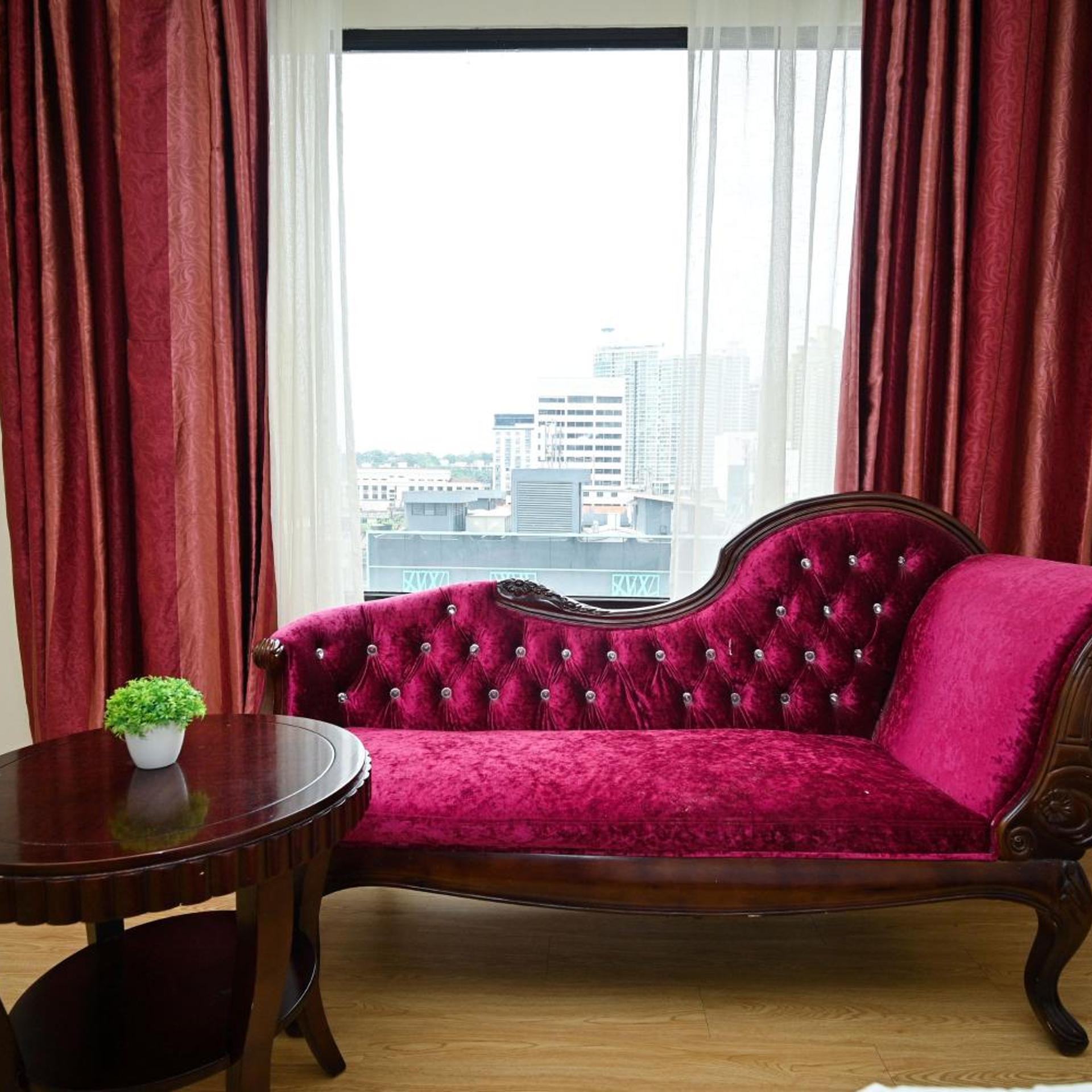 Kingston Hotel 33/53
