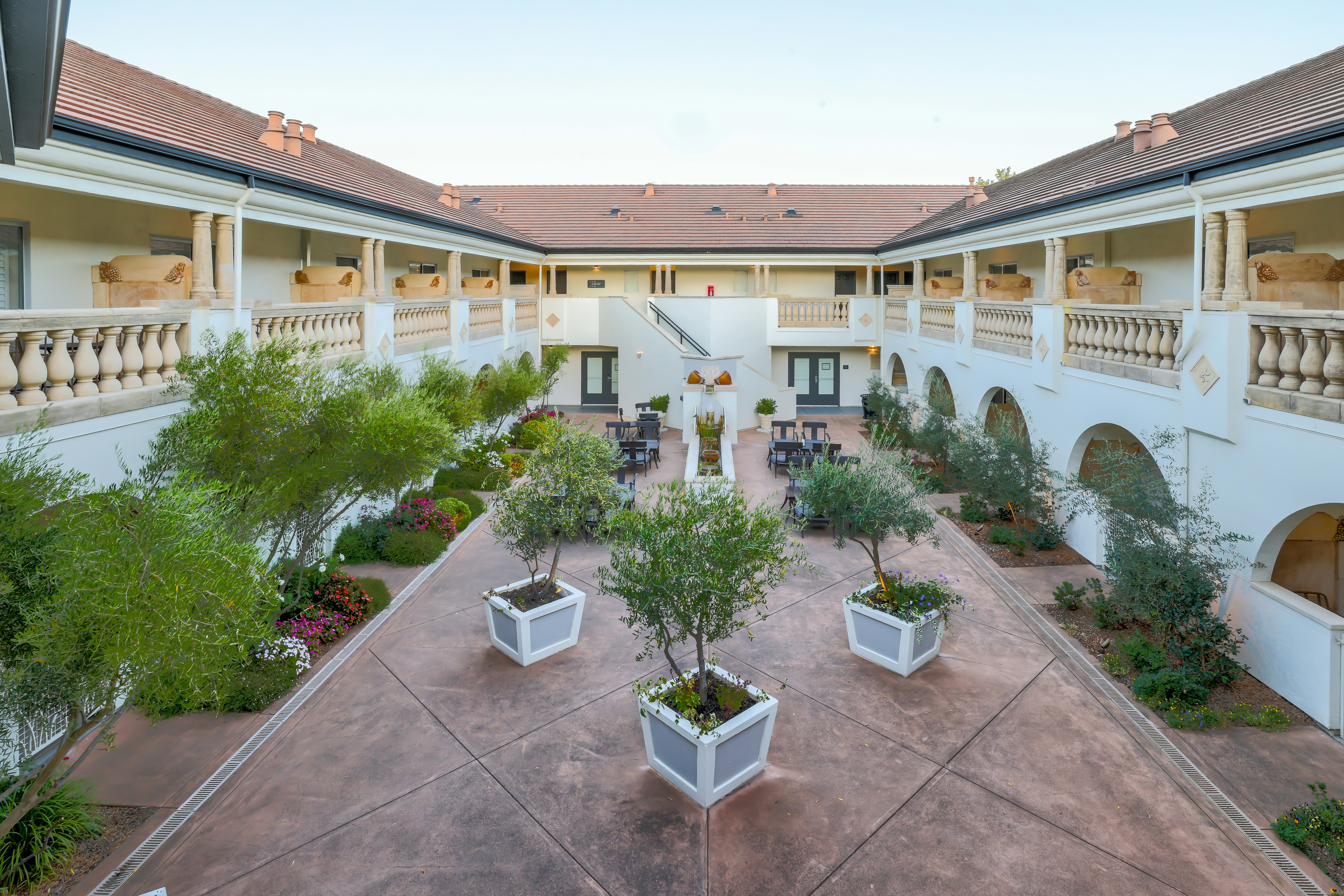 The Lodge at Healdsburg, tapestry Collection by Hilton 38/39