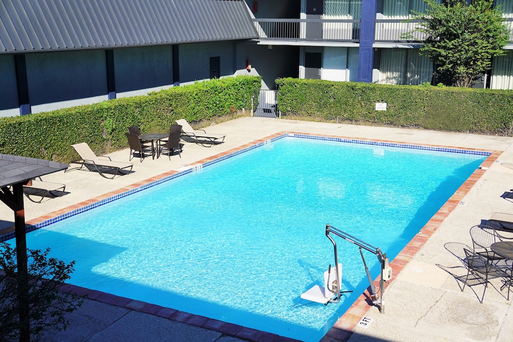 Hotel elev8 12/15