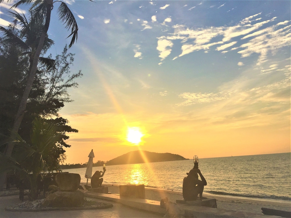 KANOK BURI RESORT 58/75