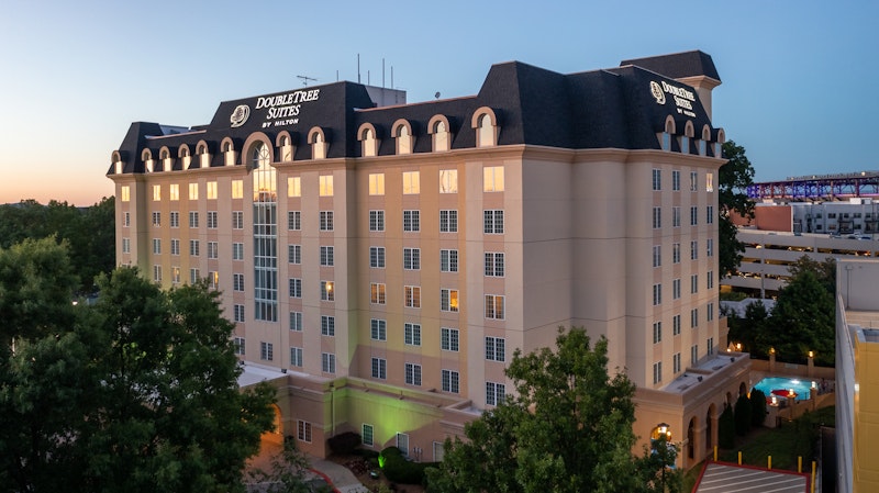 Doubletree Suites by Hilton at The Battery Atlanta 4/81