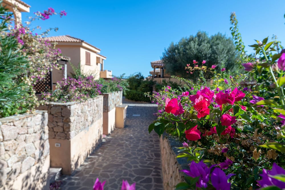 Baia De Bahas Exclusive Resort 40/50