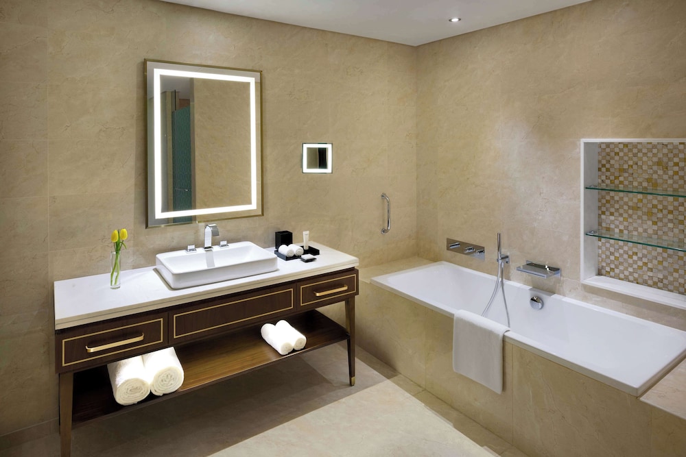 جراند حياة الخبر(Grand Hyatt Alkhobar Hotel and Residences) 48/50