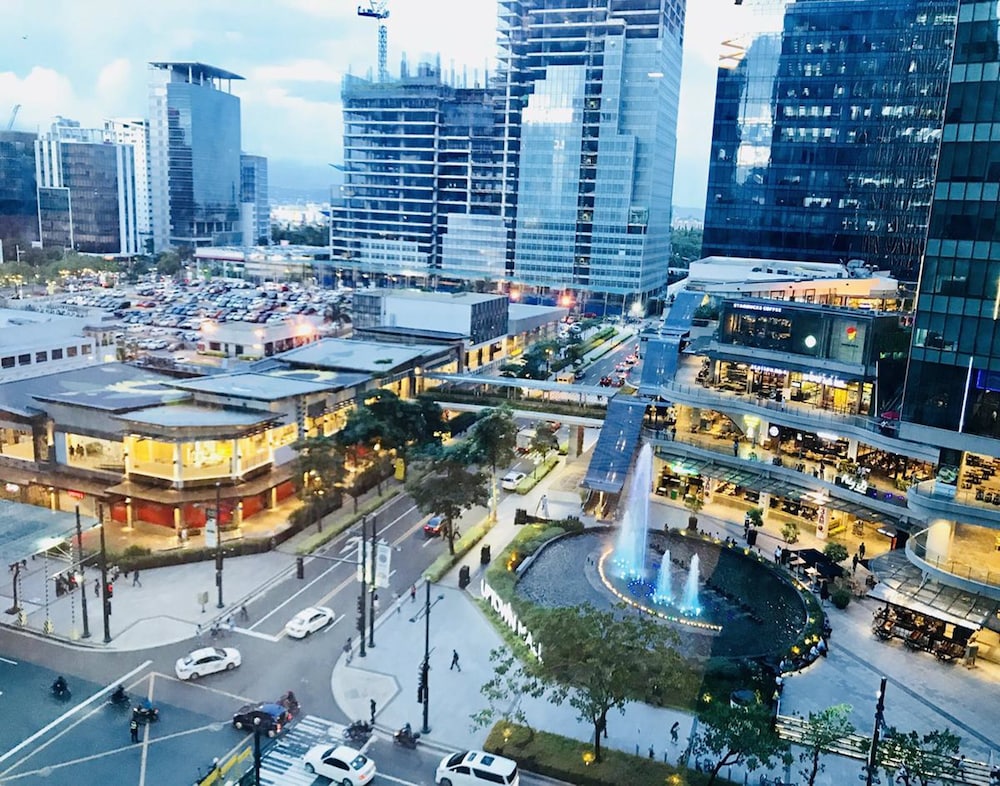 One Uptown Residence Bgc 16/50