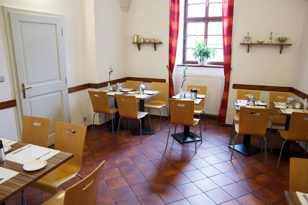 Hotel Adalbert 55/69
