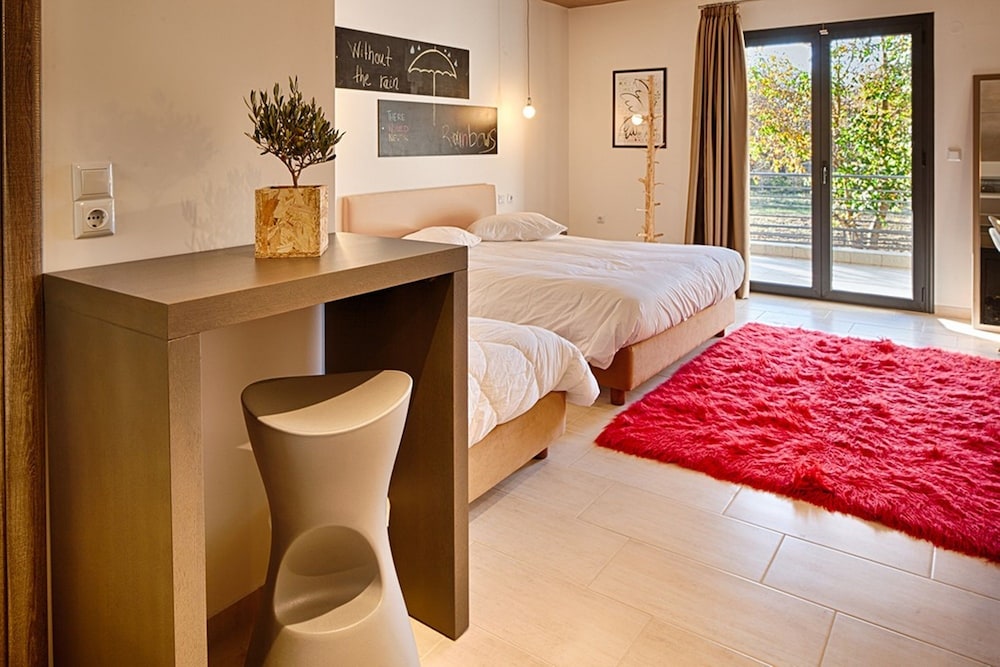 Oniropetra Boutique Hotel 13/75