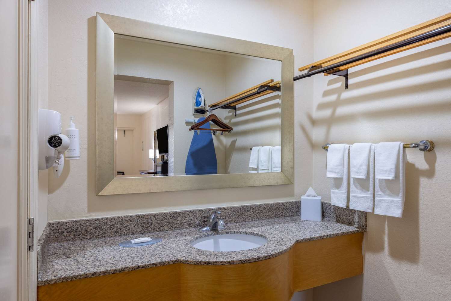 Staywell Hotel Florida City-Homestead 15/18