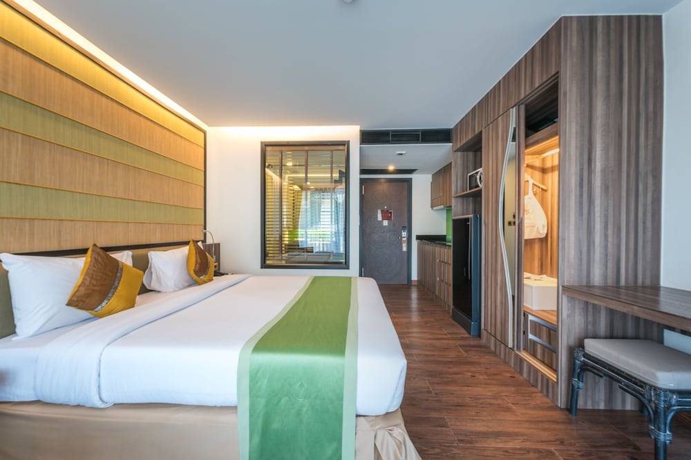 The Beach Heights Resort 32/76