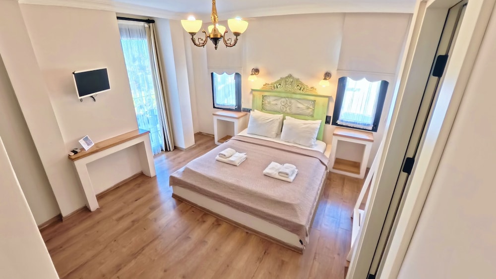 Cunda Dalyan Otel 15/49