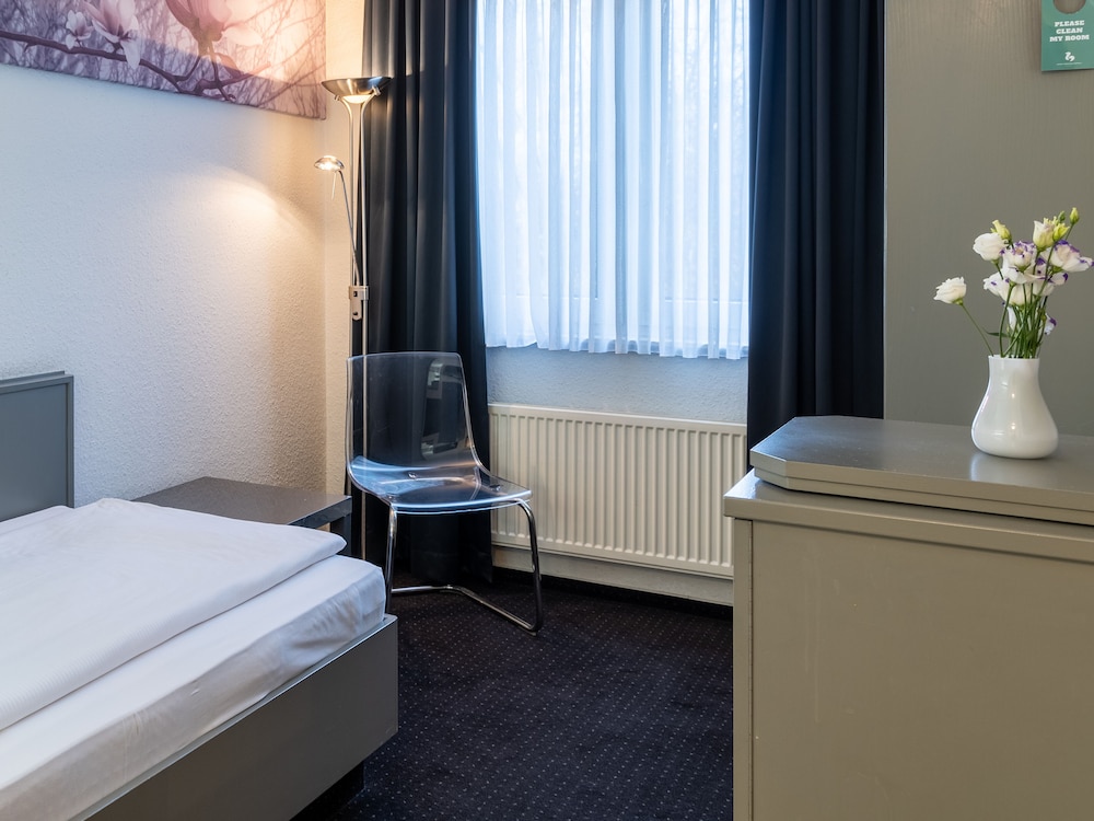 Good Morning Berlin City West 23/42