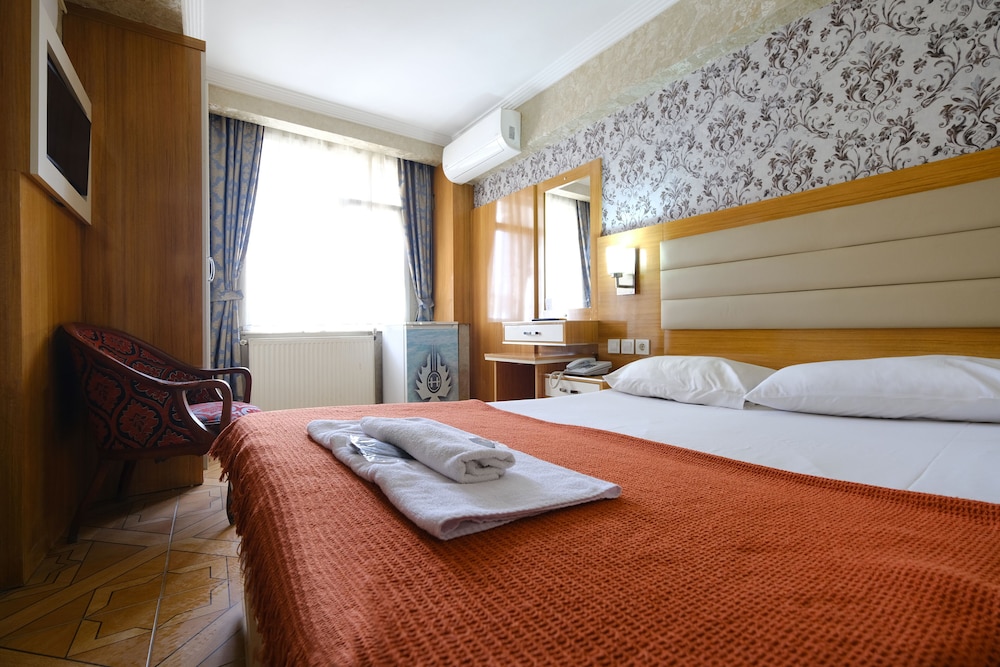 Ozbek Hotel 26/64