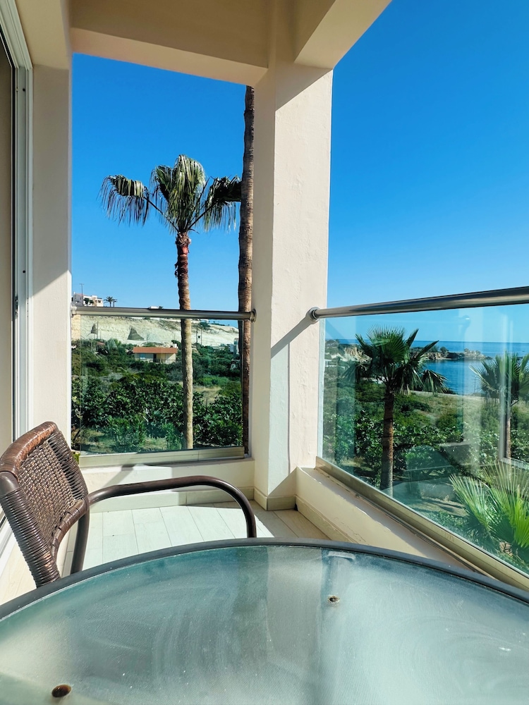 Saradari Beach Hotel 20/50