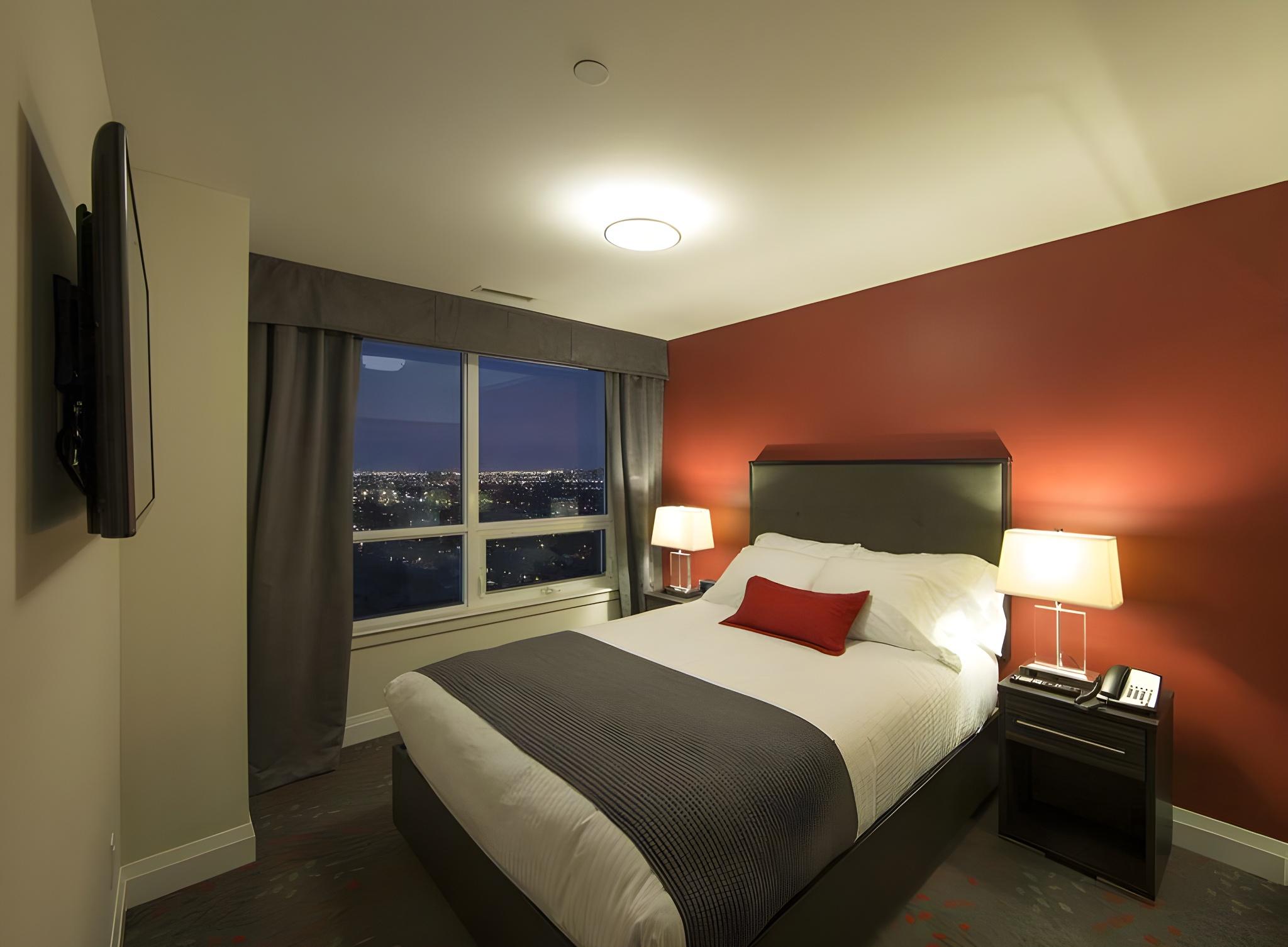 2 Bedrooms, Suite