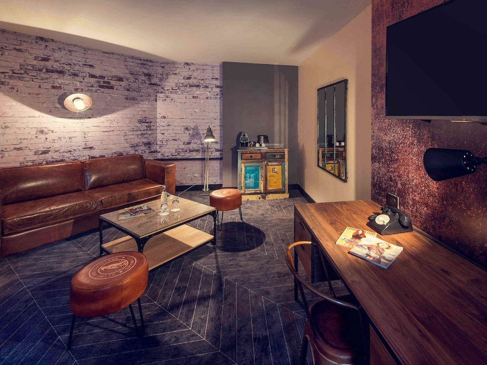 Mercure Rouen Champ de Mars 49/73