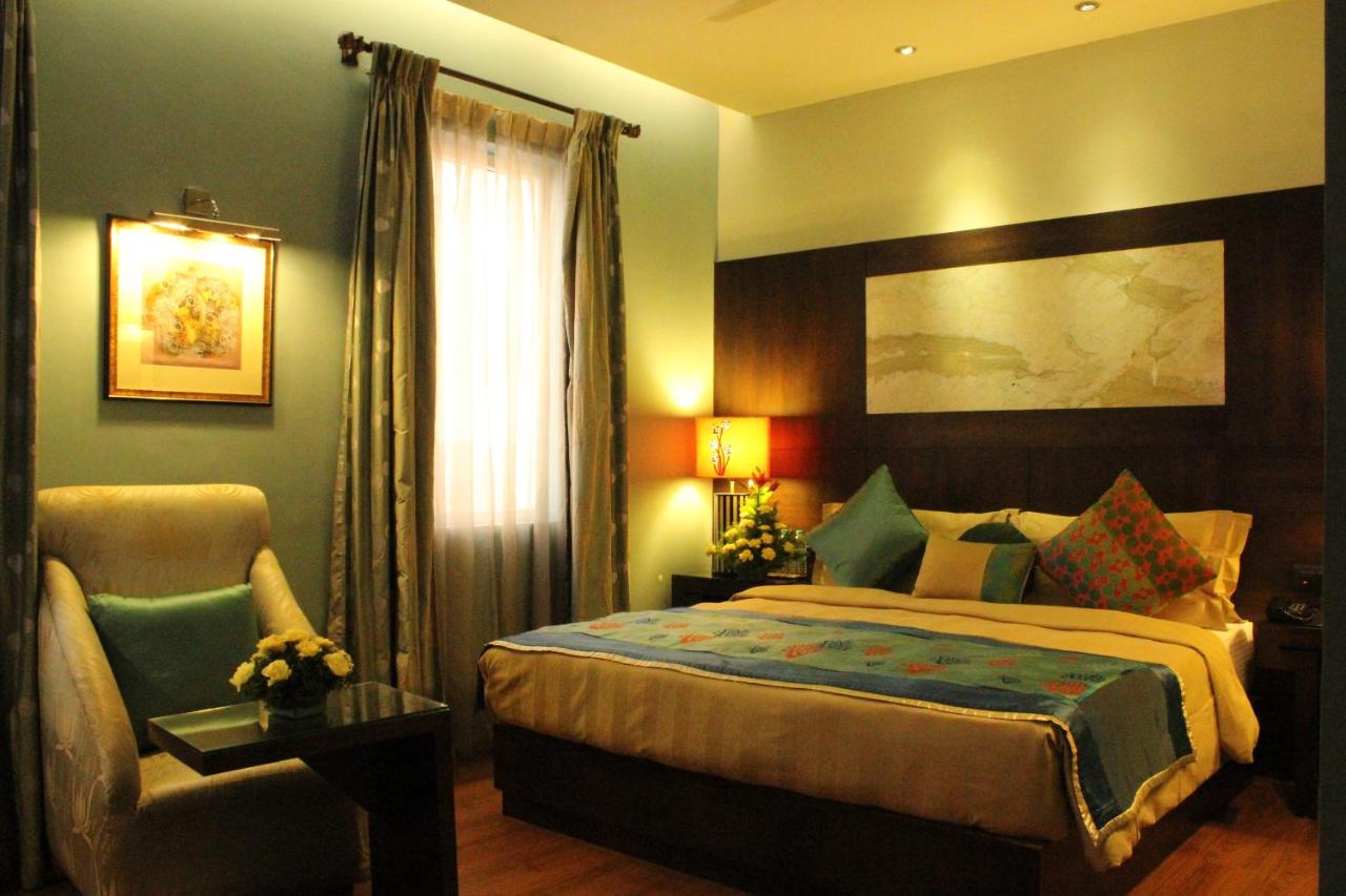 Room at Justa Mg Road, BANGALORE