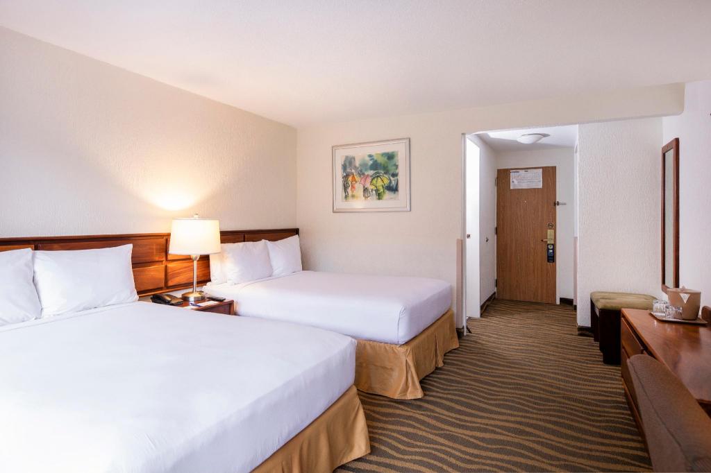 Universal, Double Bed