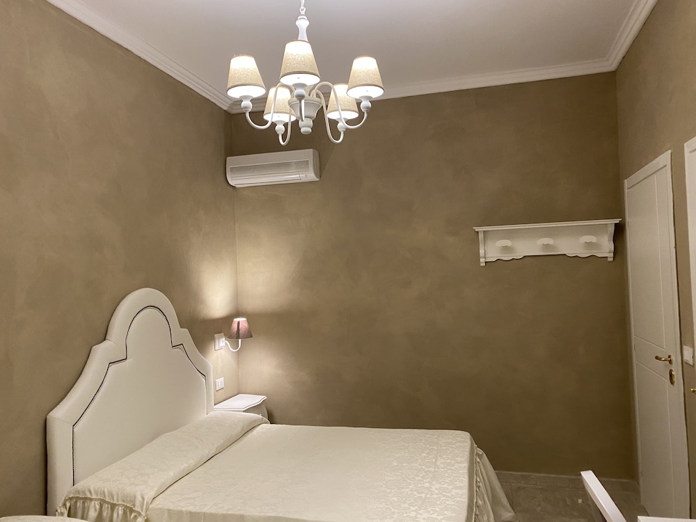 Boutique Hotel Calais Milano 42/63