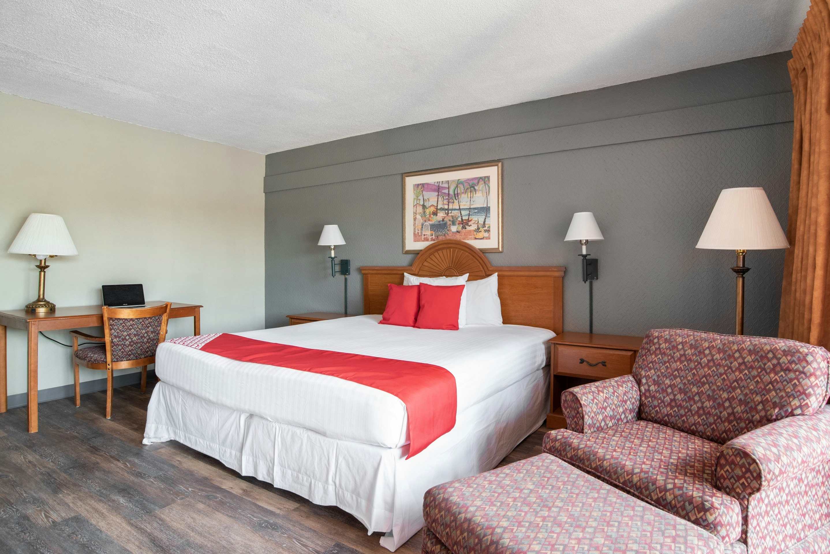 OYO Hotel Mustang Silverspring FL 11/33