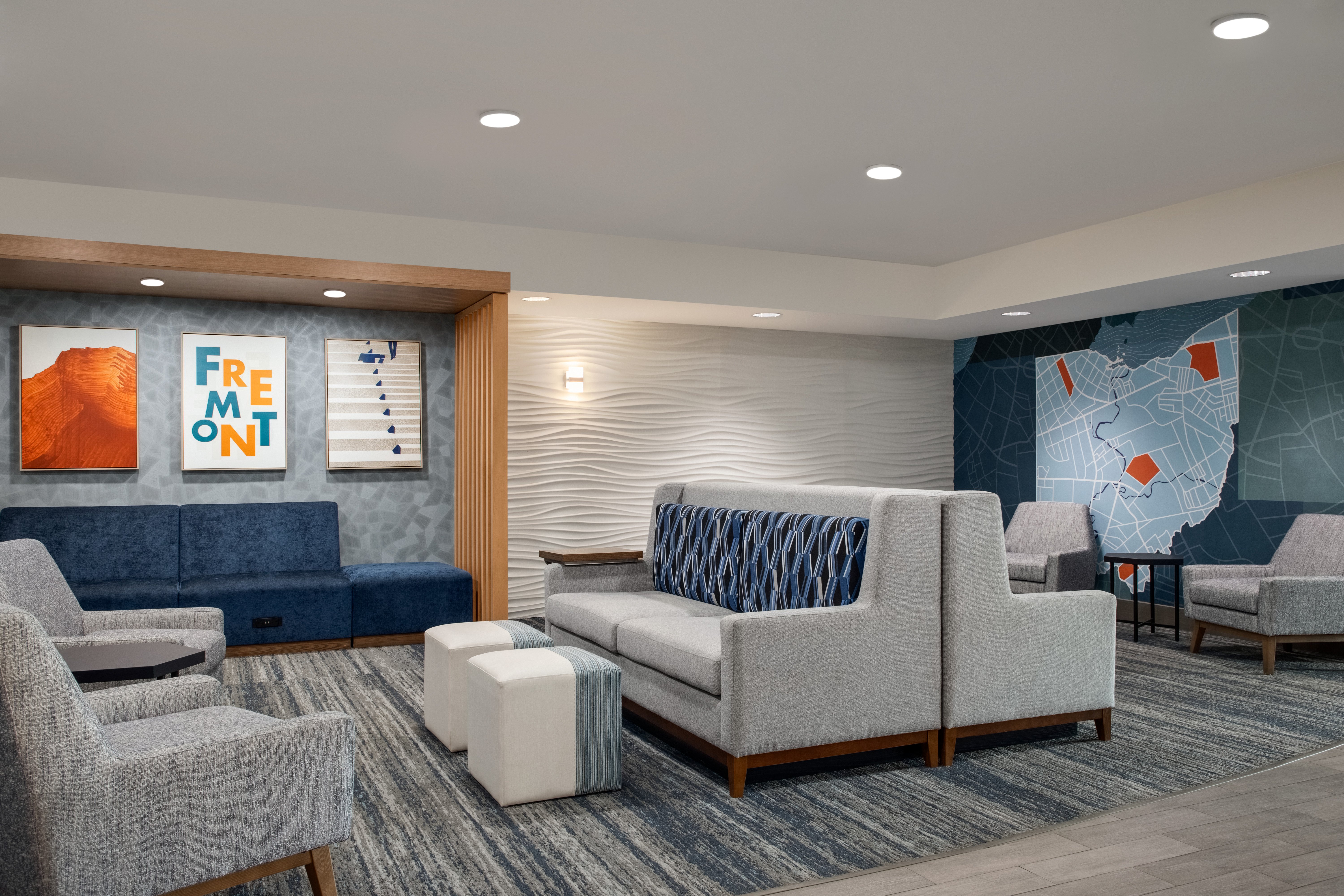 Holiday Inn Express Hotel & Suites North Fremont 39/58