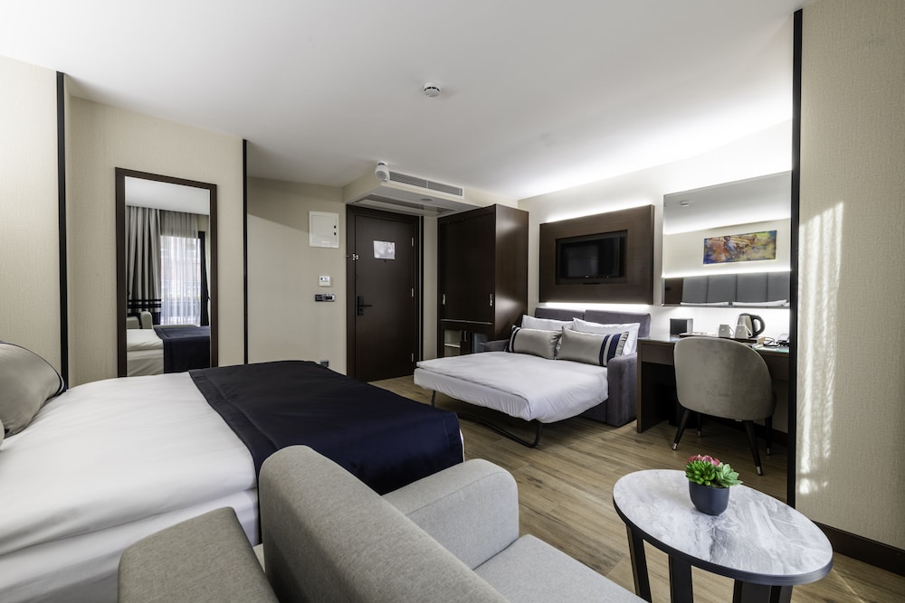 Aprilis Deluxe Hotel 15/50